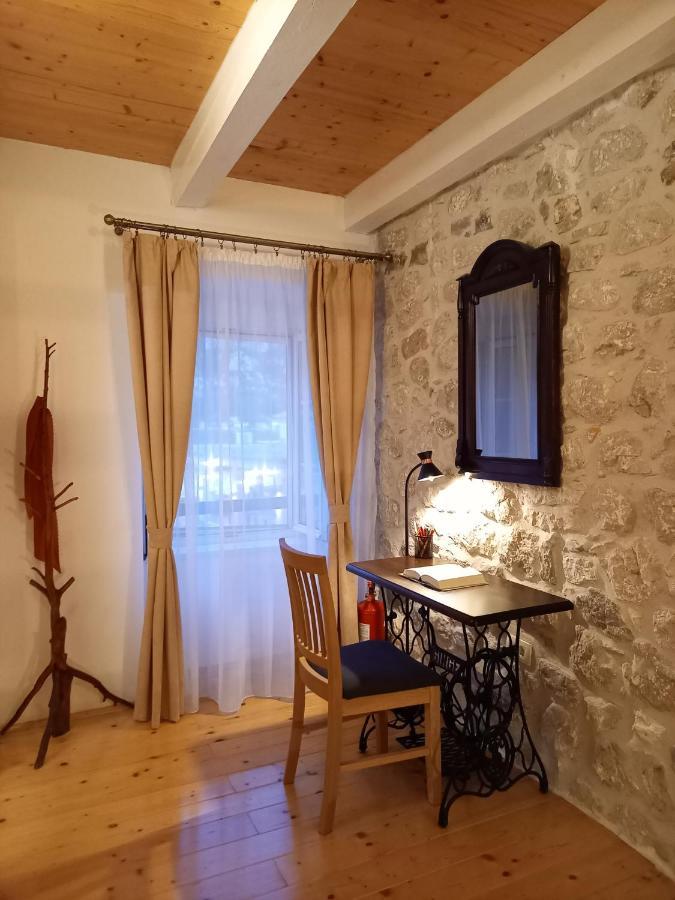 Romantic Stone House By The Sea **** Kotor Exterior foto